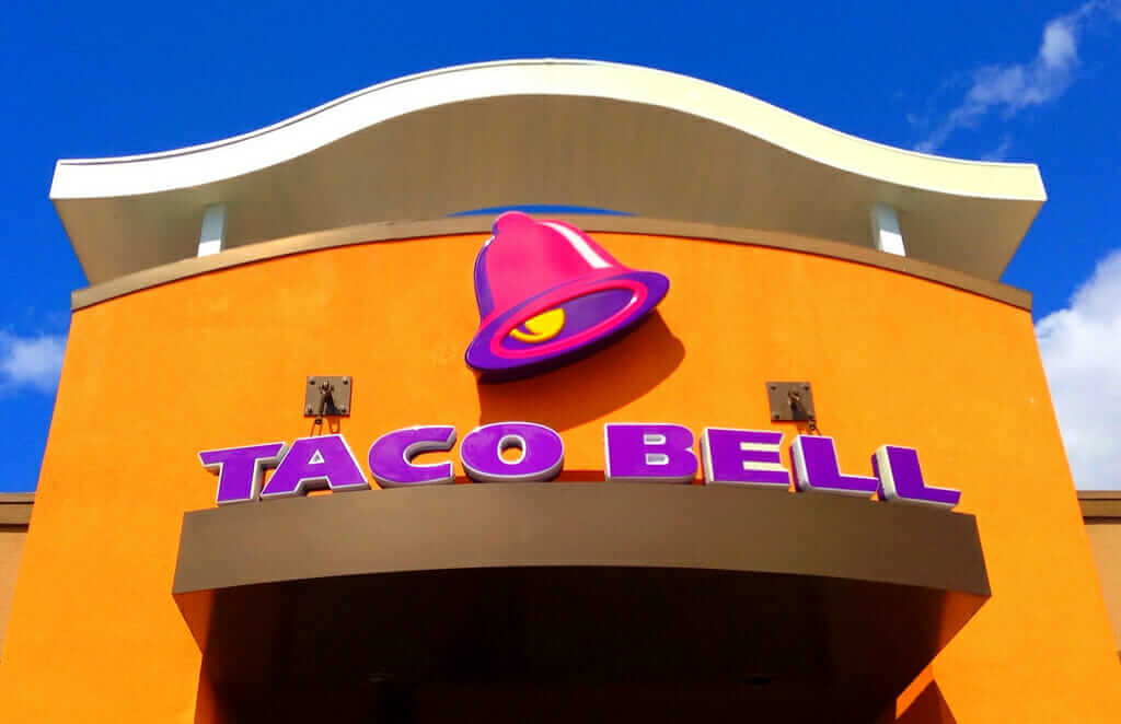 Taco Bell vs Del Taco - Pros and Cons of Each Food Chain | Taco Bell | FastFoodMenuPrices.com