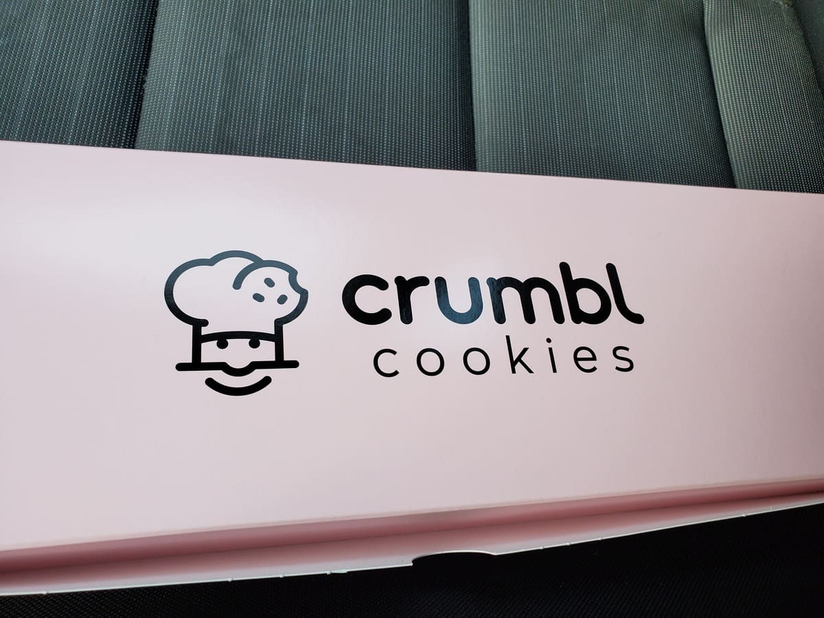 Crumbl Cookies pack
