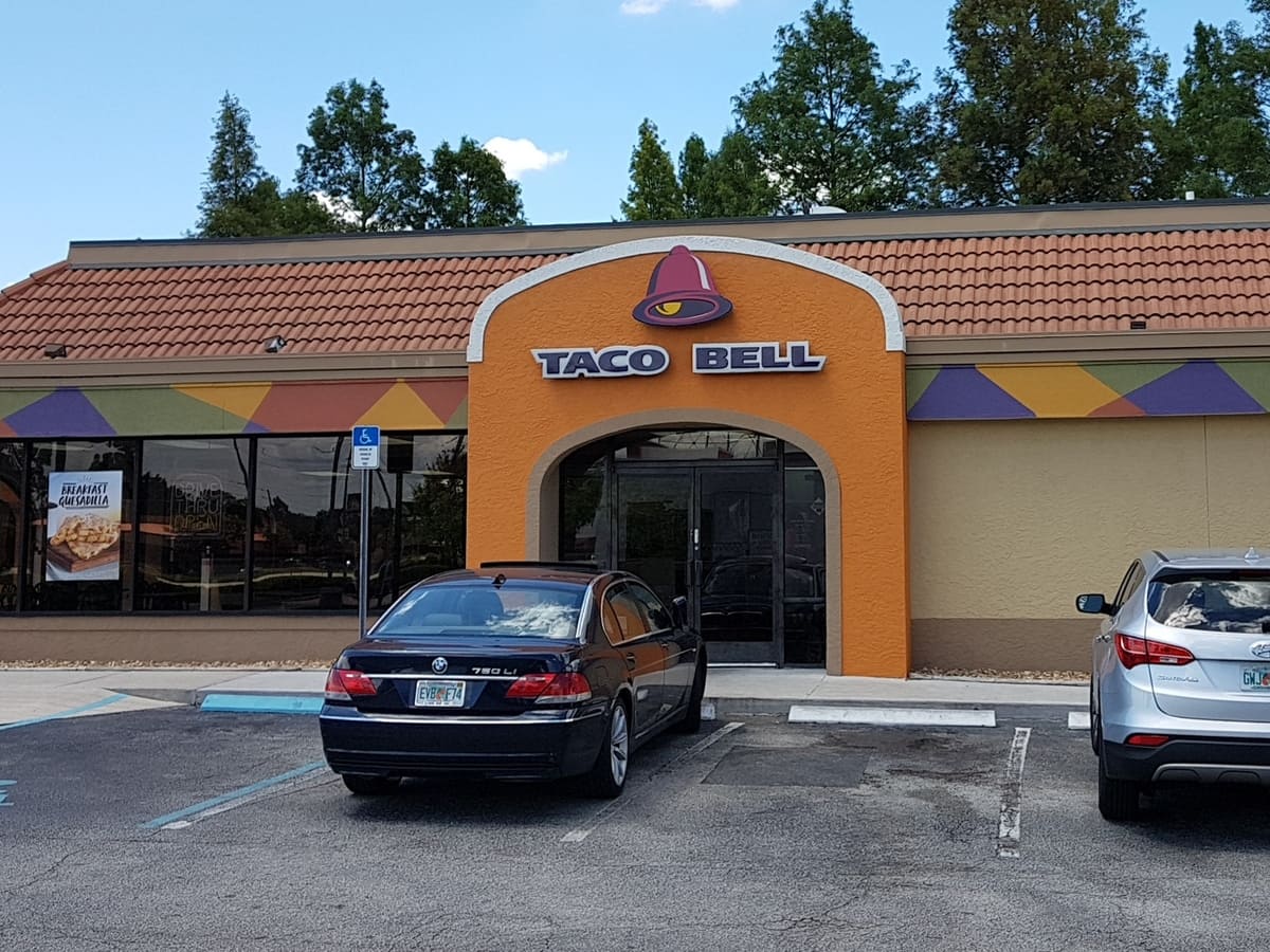 A Taco Bell outlet